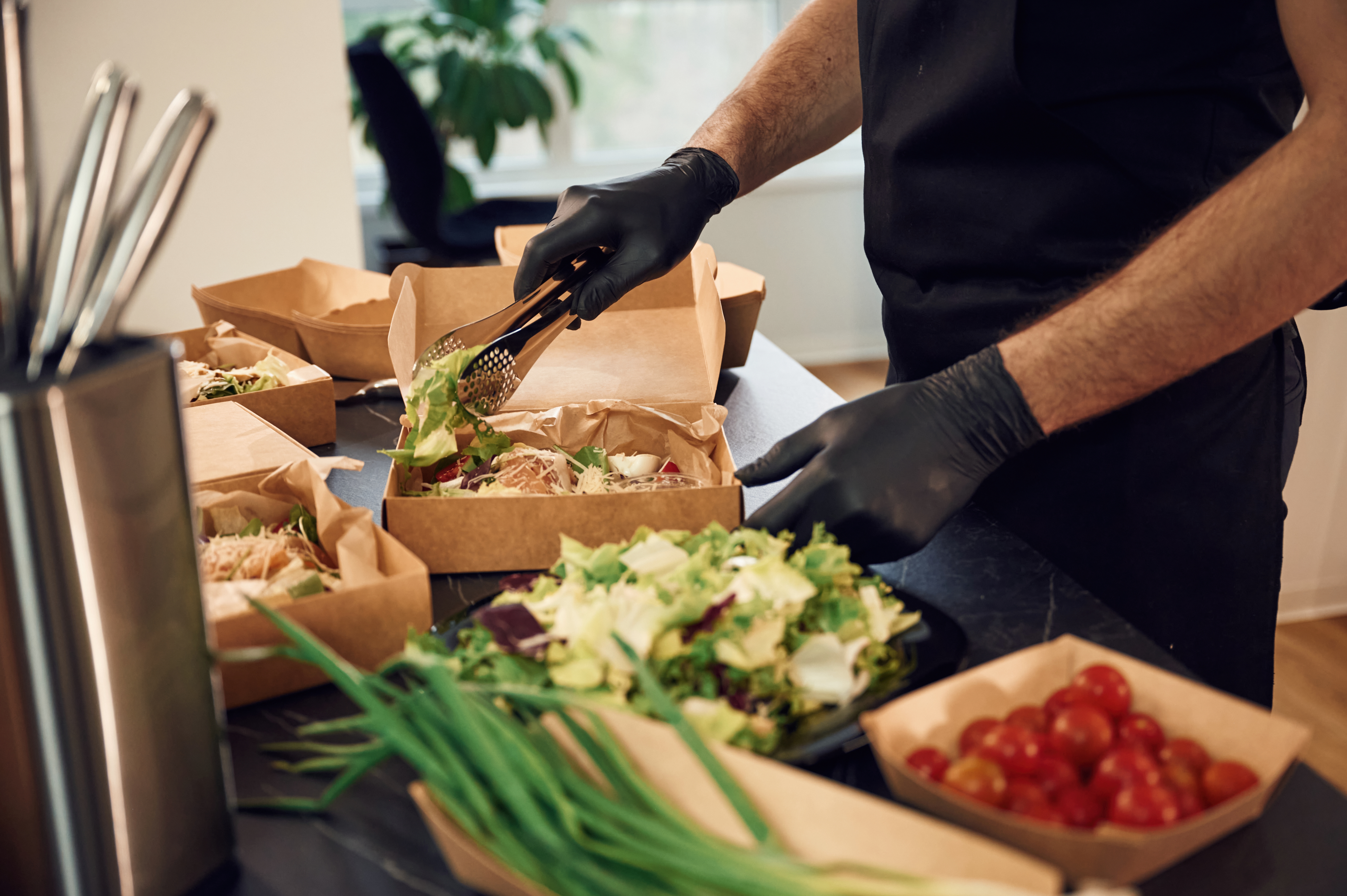 Practical Takeaway Packaging Tips for Food Trucks and Caterers