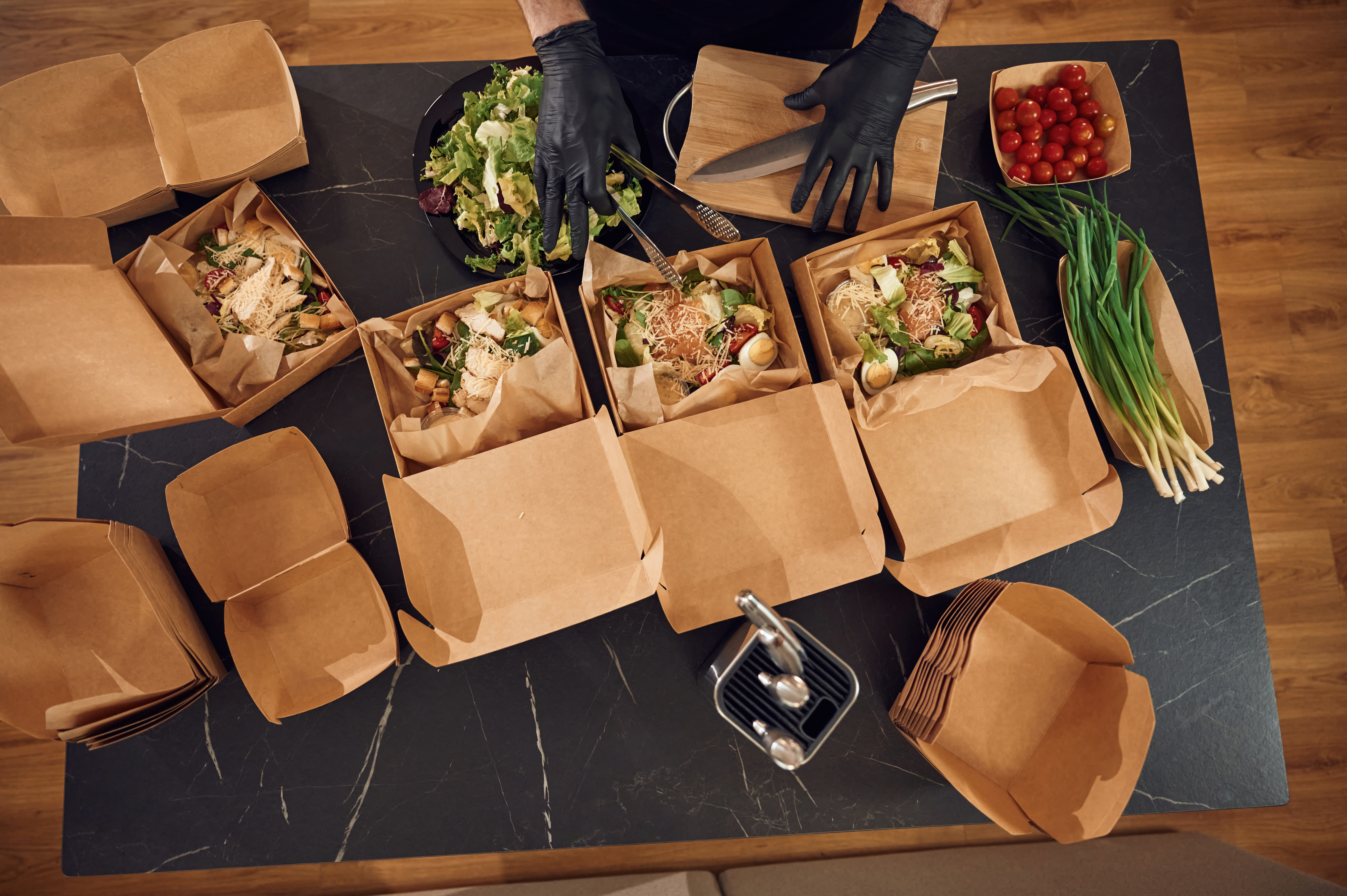 Single Meal, Combo or Family Order: Choosing the Right Food Box Format